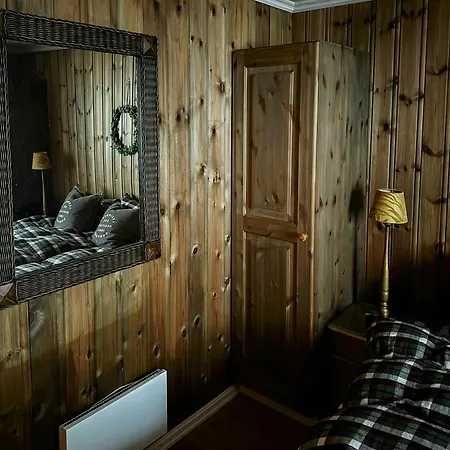 Panoramic Cabin With Fjord Views In Valldal ヴァルダル