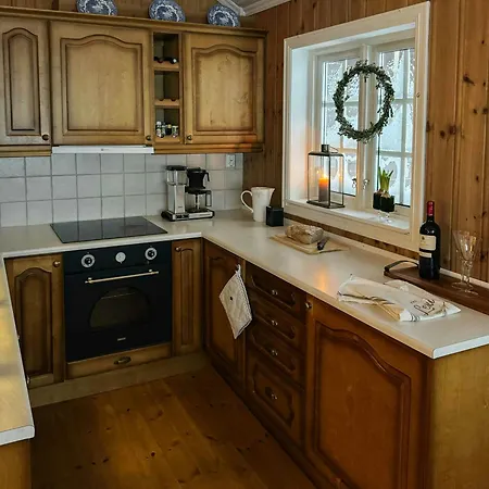 Panoramic Cabin With Fjord Views In Valldal 別荘