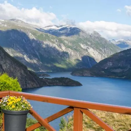 別荘 Panoramic Cabin With Fjord Views In Valldal ヴァルダル